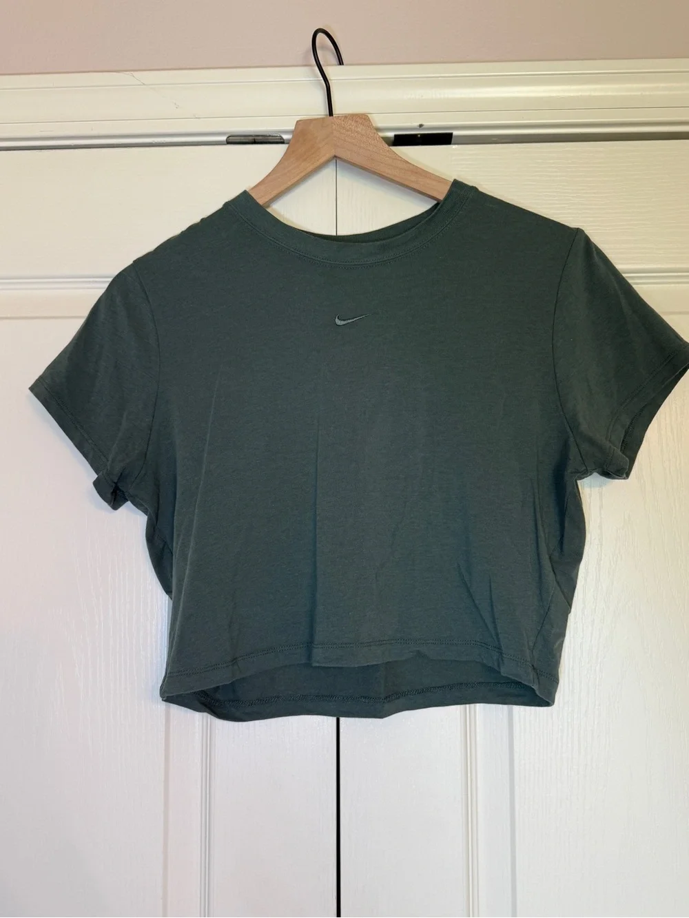 Nike Dark Green Cropped Crew Tee